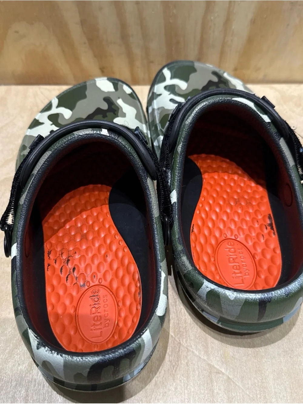 Crocs Slip Resistant Bistro Pro LiteRide Camouflage Camo Clogs M Size 6 , Wms 8